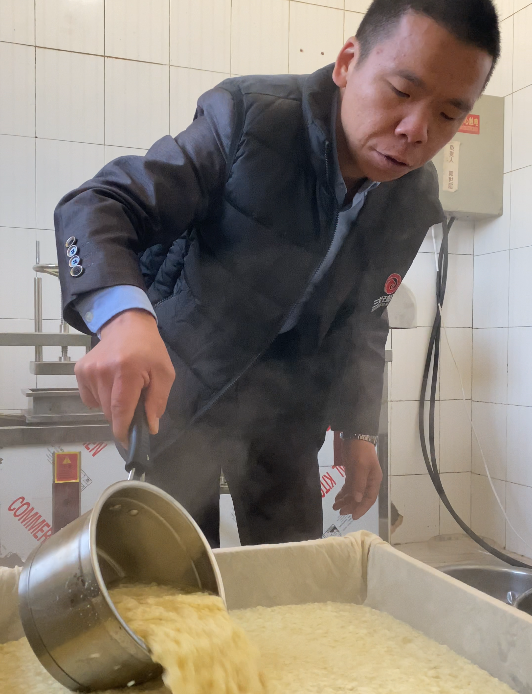 豆腐機制作豆腐腦