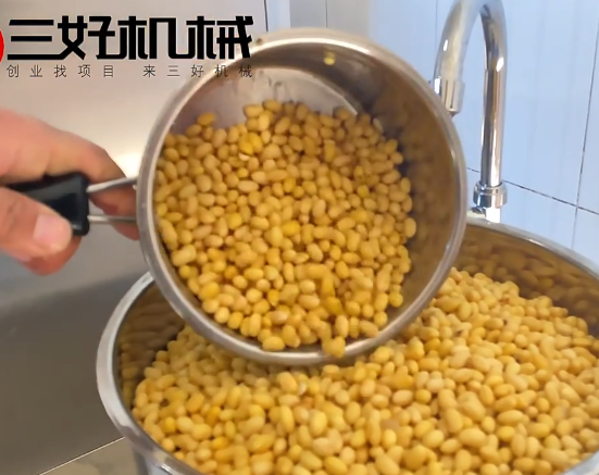 豆腐機磨漿