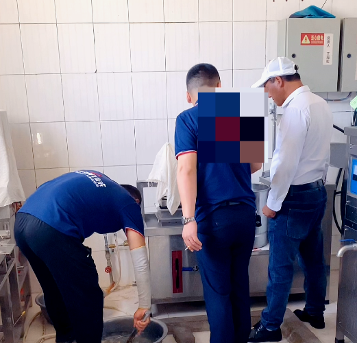 老鐵操作學習豆腐機