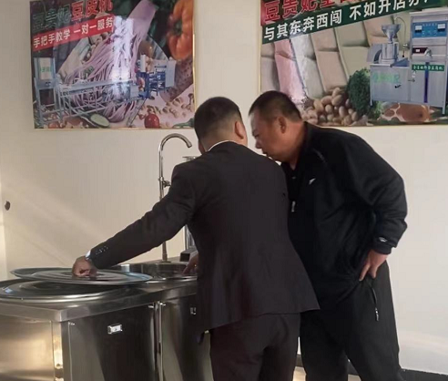 怎么使用豆腐皮機(jī)做干豆腐